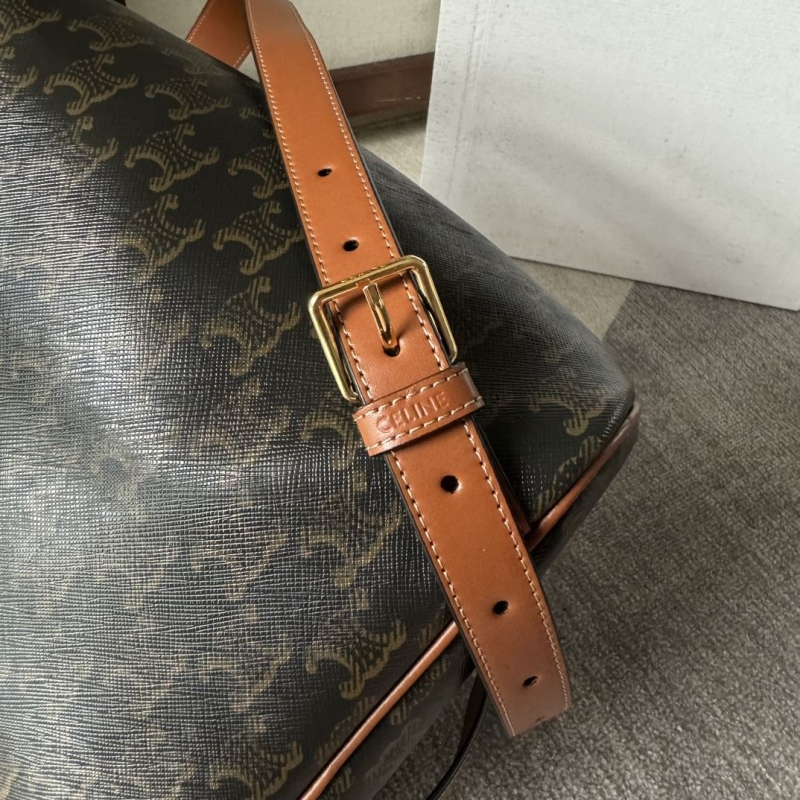 Ce1i*e triomphe bags